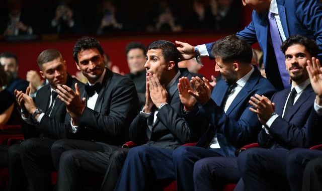 足球比赛直播-罗德里为90后挽尊，这会不会是90后唯一一座金球？