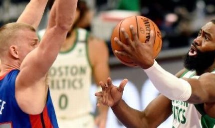 足球比赛直播-布朗赛季报销 绿军伤痕累累本赛季已经无力回天